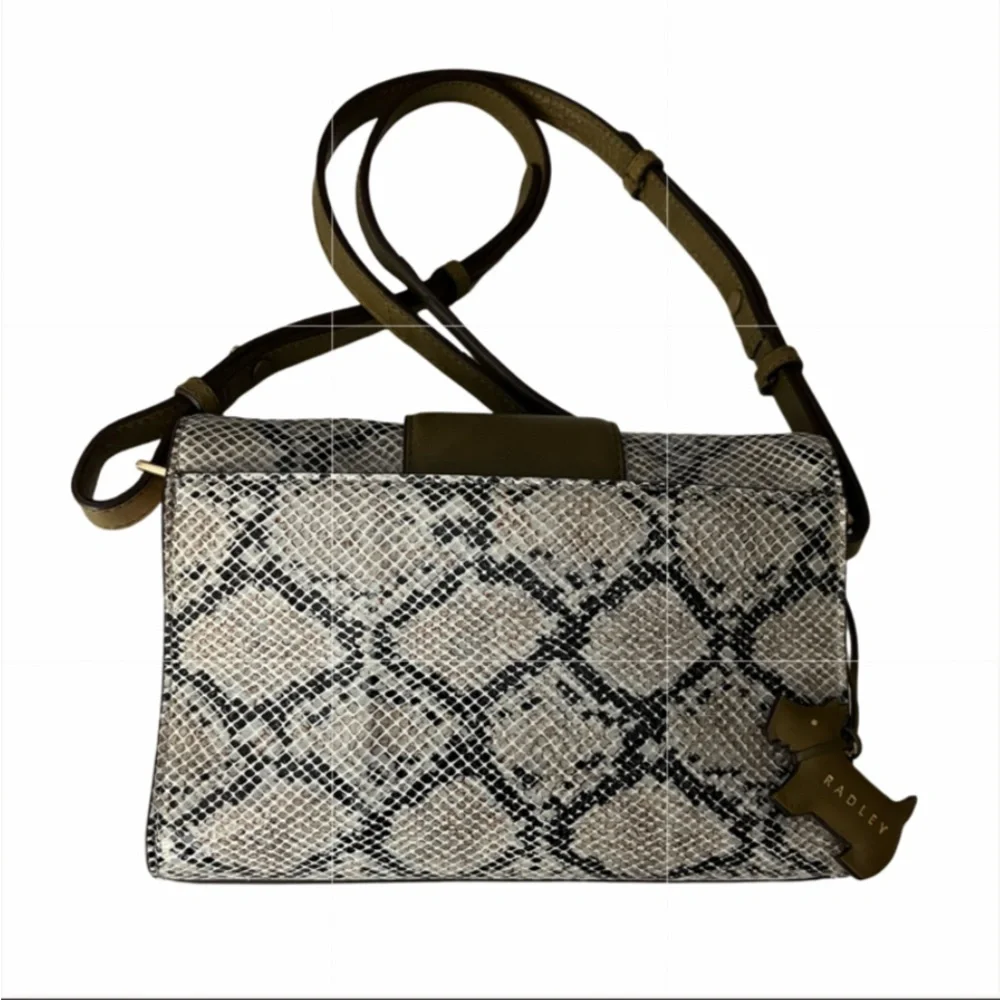 Radley London Woman Crossbody Handbag - Picture 4 of 15